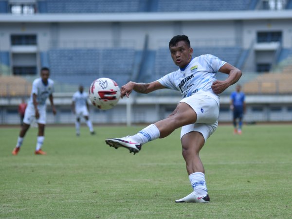 Striker Persib, Ferdinand Sinaga