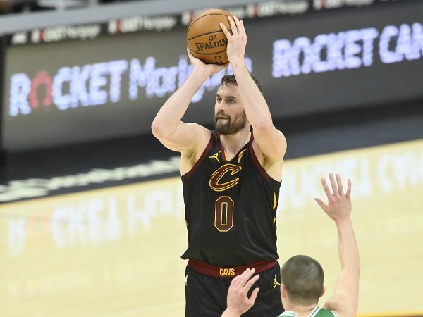 Jalen Rose tak suka dengan pemilihan Kevin Love ke timnas basket Amerika Serikat.