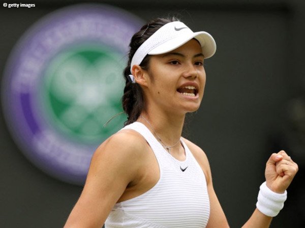 Emma Raducanu tembus babak keempat Wimbledon 2021