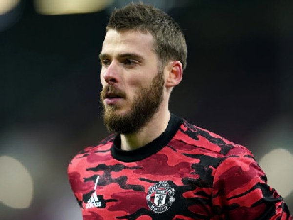 Meski persaingan makin berat, David de Gea tetap ingin bertahan di MU