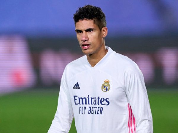 Menurut Andros Townsend, Raphael Varane bisa bawa MU ke level selanjutnya