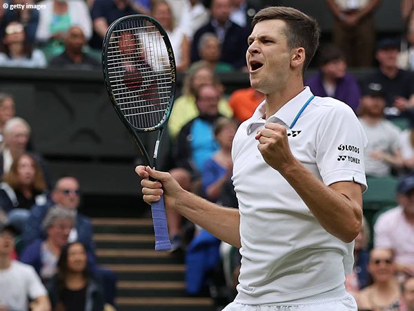 Hubert Hurkacz bungkam Daniil Medvedev demi perempatfinal di Wimbledon 2021