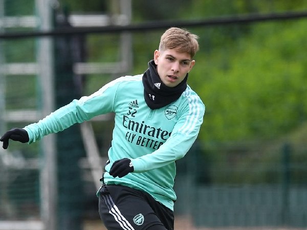 Target Aston Villa Emile Smith Rowe segera perpanjang kontrak di Arsenal