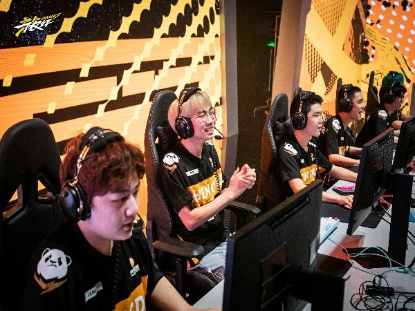 OWL: Chengdu Hunters dan Shanghai Dragons Segel Tiket Summer Showdown