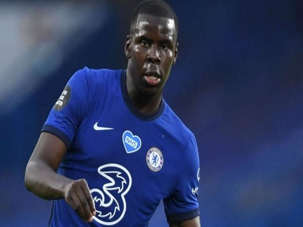 Kurt Zouma disebut sedang dipertimbangkan Chelsea untuk ditukar dengan palang pintu AS Roma yaitu Gianluca Mancini / via Getty Images