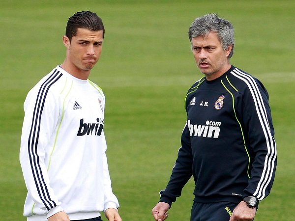 Florentino Perez katakan hal buruk tentang Cristiano Ronaldo dan Jose Mourinho.
