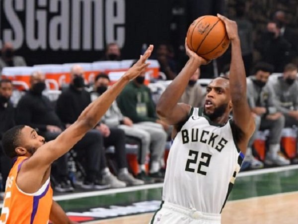 Shooting guard Milwaukee Bucks, Khris Middleton. (Images: Getty)