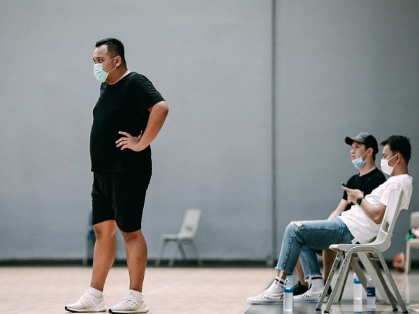 Coach Bedu lega proses akuisisi Dewa United tidak menemui kendala.