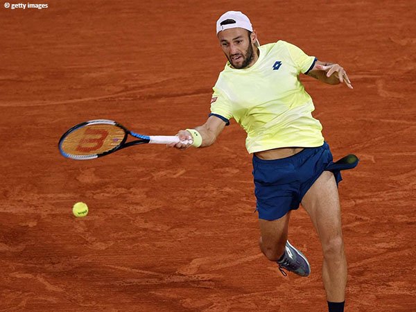 Stefano Travaglia melenggang ke babak kedua di Umag musim 2021