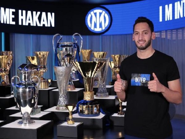 Hakan Calhanoglu