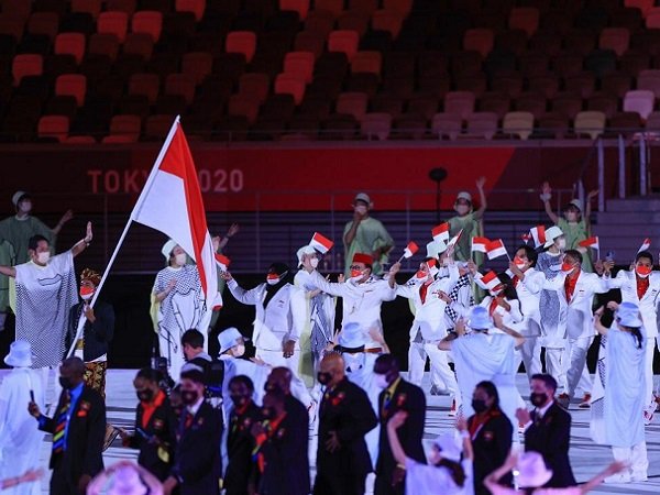 Kontingen Indonesia dalam acara pembukaan Olimpiade Tokyo 2020.