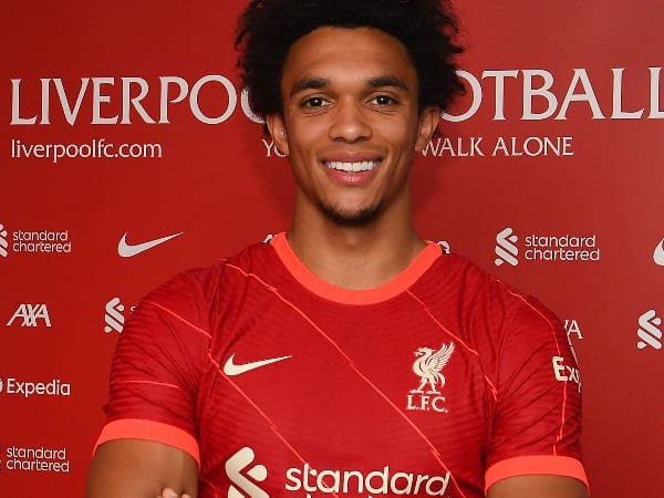 Alexander-Arnold Resmi Perpanjang Kontrak di Liverpool