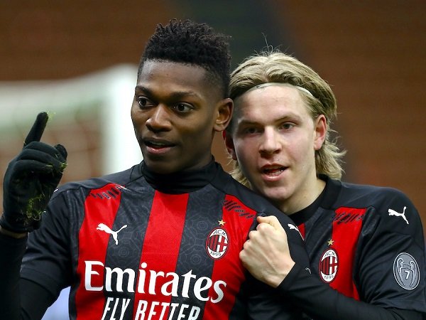 Rafael Leao dan Jens Petter Hauge