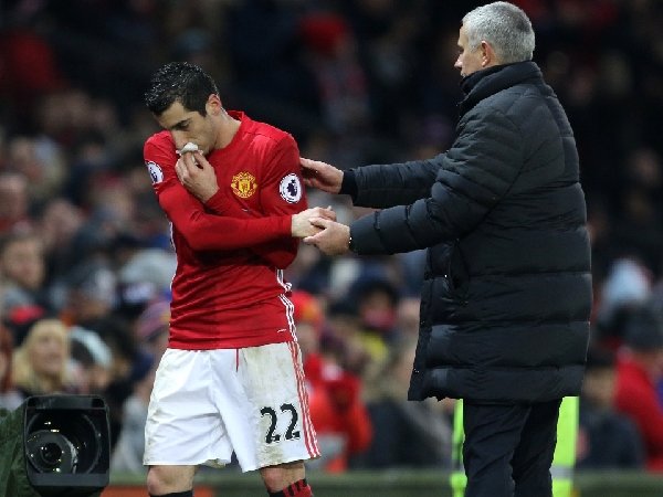 Gelandang AS Roma, Henrikh Mkhitaryan, mengklaim sudah tak ada masalah antara dirinya dengan Jose Mourinho