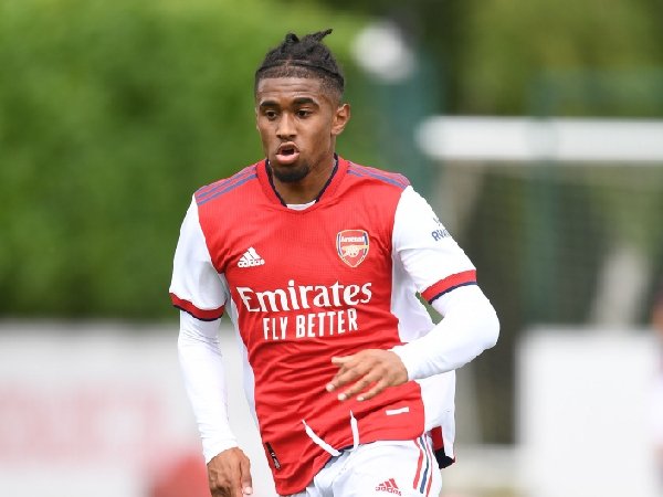 Patrick Vieira ingin membawa Reiss Nelson ke Crystal Palace