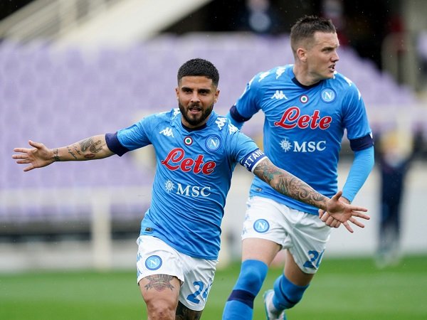 Lorenzo Insigne masih mungkin bertahan di Napoli.