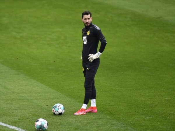 Atletico Madrid incar kiper Borussia Dortmund, Roman Burki