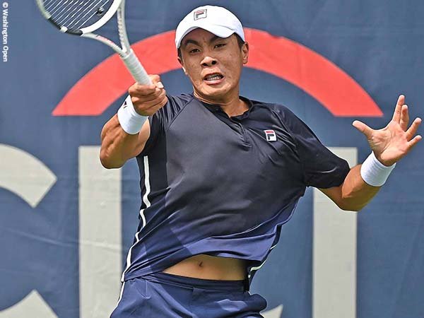 Brandon Nakashima meluncur ke babak kedua di Washington musim 2021