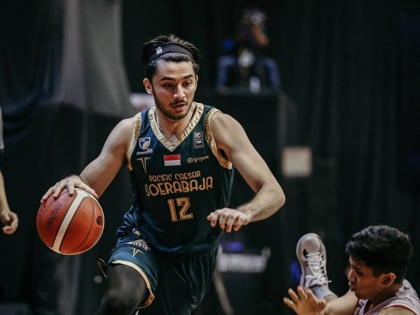 Yonatan tetap merendah meski dapat banyak pujian.