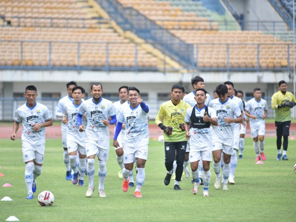 Latihan kolektif Persib masih tertahan karena PPKM diperpanjang