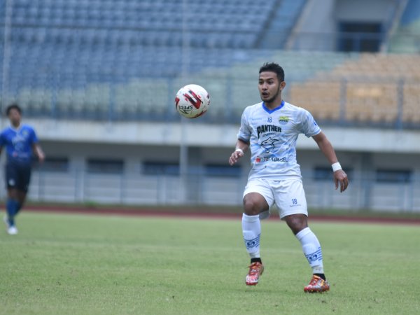 Gian Zola, gelandang Persib