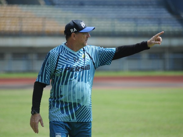 Pelatih Persib, Robert Rene Alberts