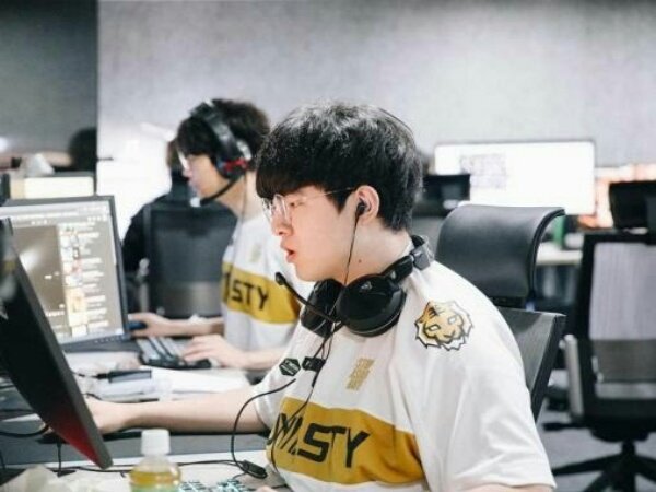 Chengdu Hunters dan Seoul Dynasty Pastikan Lolos ke Countdown Cup