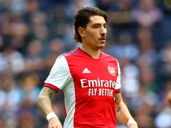 Hector Bellerin ngotot tinggalkan Arsenal