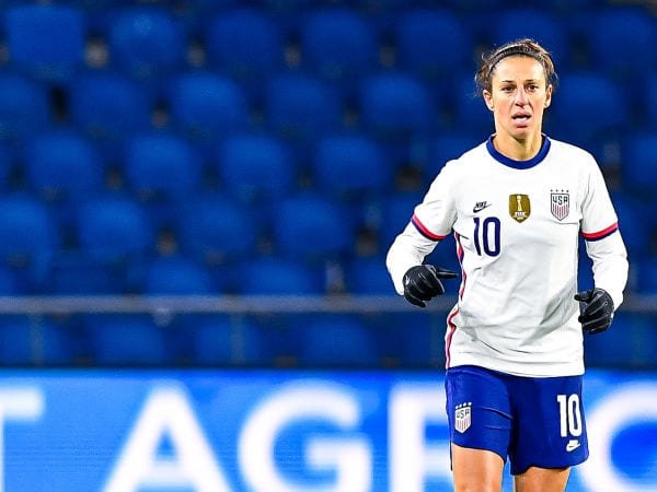 Legenda Sepak Bola Wanita, Carli Lloyd Umumkan Kabar Pensiun