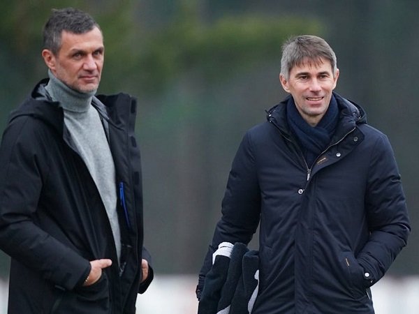 Direktur AC Milan Paolo Maldini dan Ricky Massara
