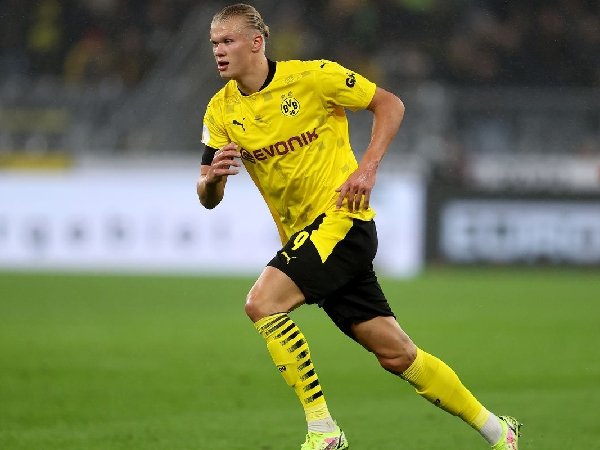 Nilai klausul pelepasan striker Borussia Dortmund, Erling Haaland, kemungkinan akan naik