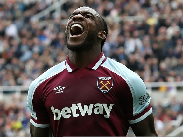 Michail Antonio pasang target bersama West Ham