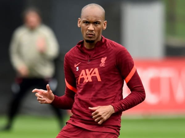Fabinho Kembali Berlatih dengan Liverpool Setelah Kepergian Ayahnya