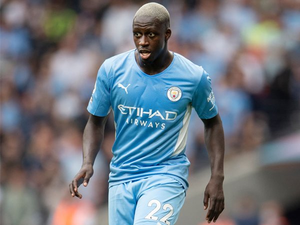 Bek sayap Manchester City, Benjamin Mendy.
