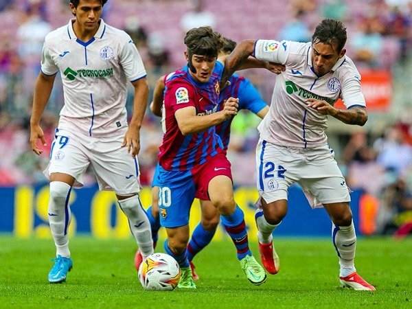 Gavi bermain untuk Barcelona pertama kalinya.