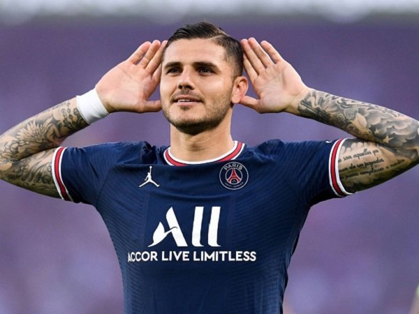 Christian Vieri sayangkan kegagalan Juventus gaet Mauro Icardi.