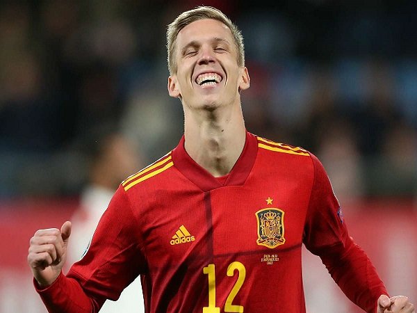 Barcelona ingin membawa pulang Dani Olmo.