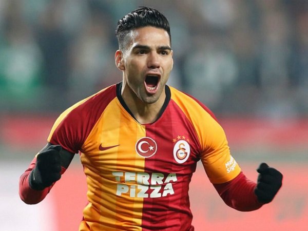 Radamel Falcao kembali ke La Liga dengan membela Rayo Vallecano.