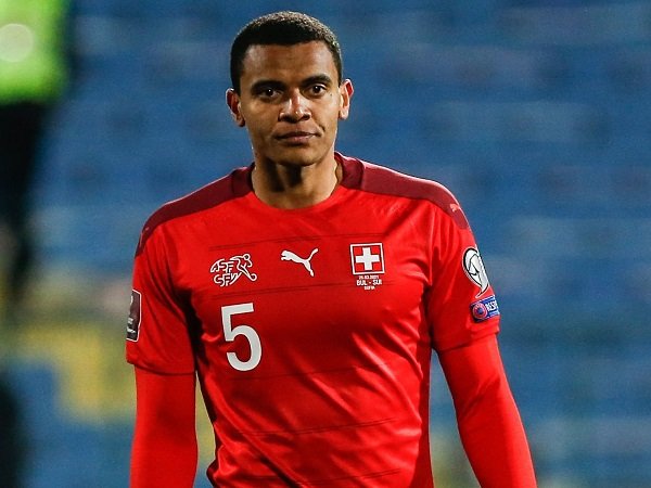 Manuel Akanji mendapat pengakuan dari Giorgio Chiellini.