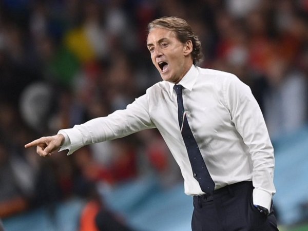 Roberto Mancini tak mau Italia terperangkap dalam nostalgia Piala Eropa 2020 terlalu lama.