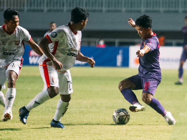 Laga Persik Kediri kontra Borneo FC