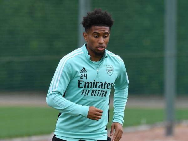 Reiss Nelson dipinjamkan ke Feyenoord