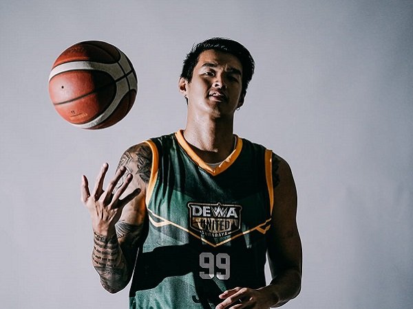 Kristian Liem resmi perkuat Dewa United Surabaya.