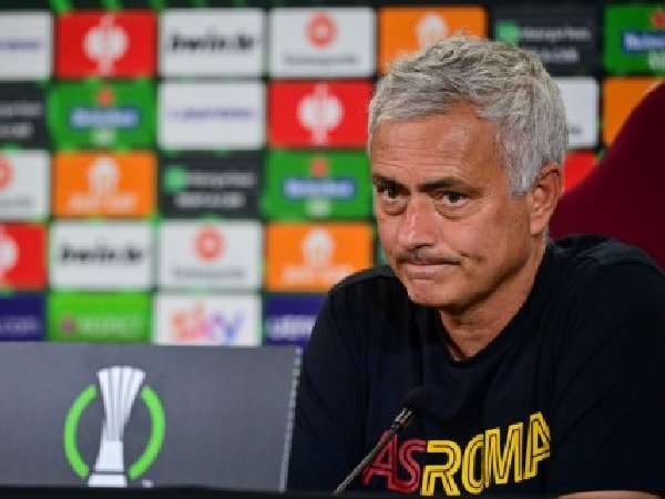 Jose Mourinho tak puas dengan kemenangan AS Roma atas CSKA Sofia