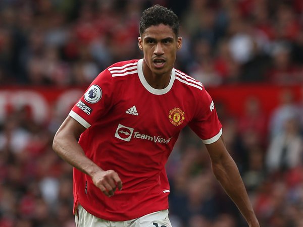 Bek Manchester United, Raphael Varane.