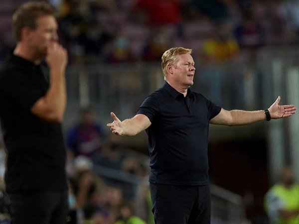 Ronald Koeman bela diri soal keputusannya memainkan formasi 3-5-2.