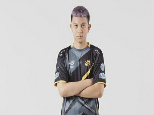 Xin Pilih Ferxiic Ketimbang Bottle Sebagai Jungler Terjago, Kenapa?