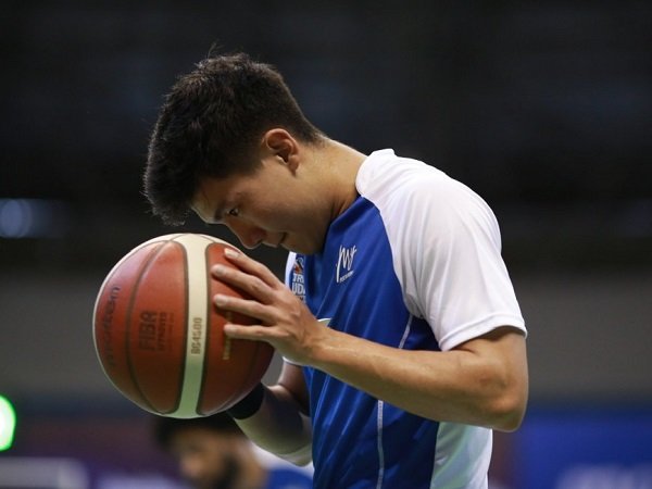 Christian Gunawan dan Bima Riski berpotensi gabung Evos Basketball untuk IBL 2022.