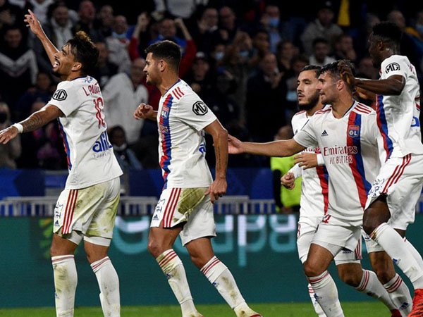 Lyon raih kemenangan atas Troyes