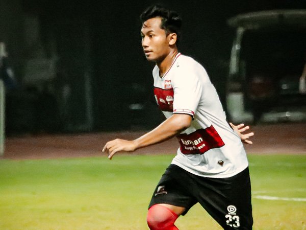 Bek muda Madura United, Kadek Raditya Maheswara menjalani laga debut di Liga 1